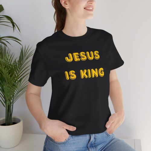 Jesus Is King - Yellow - Unisex T-shirt